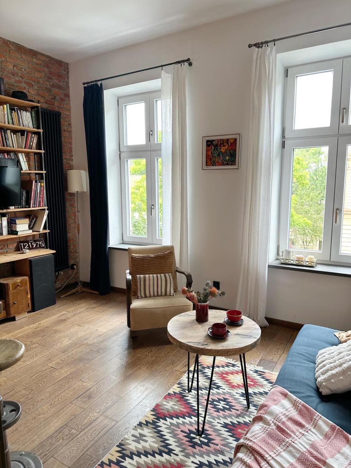 Lofts Cracow Apartments - City Center Cracovie Extérieur photo
