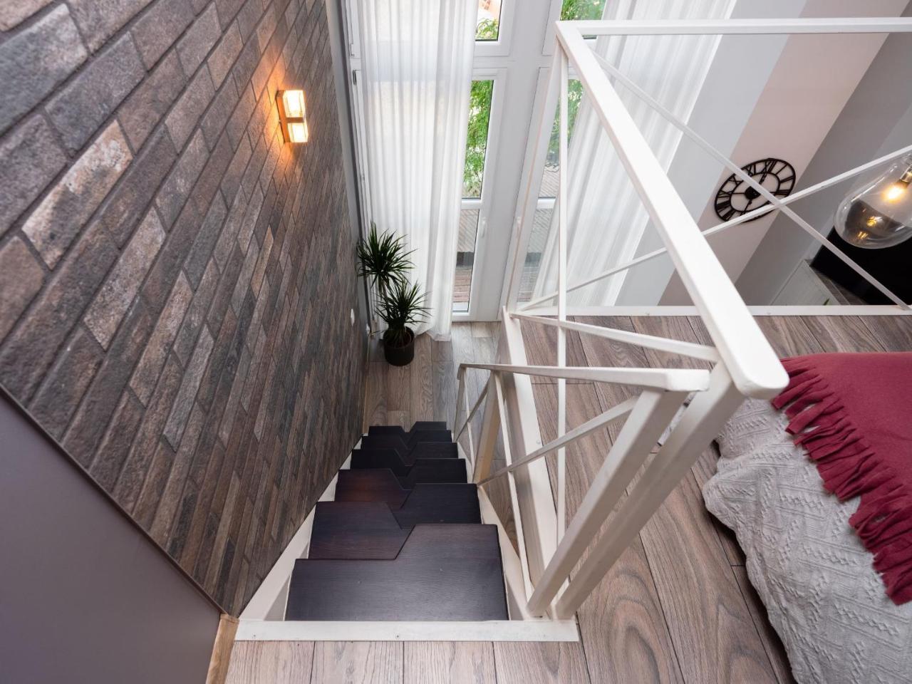 Lofts Cracow Apartments - City Center Cracovie Extérieur photo