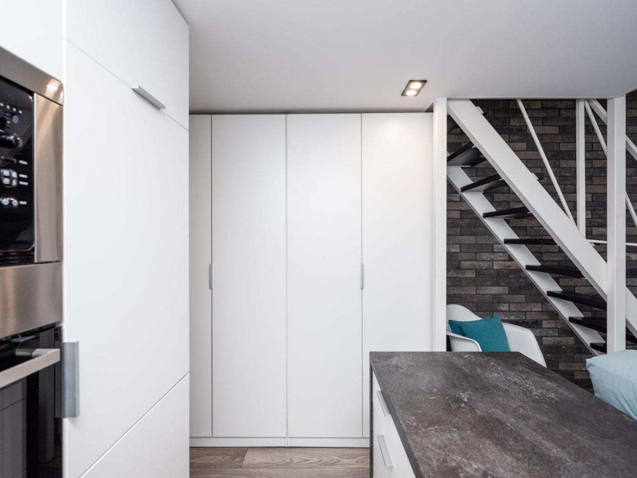 Lofts Cracow Apartments - City Center Cracovie Extérieur photo